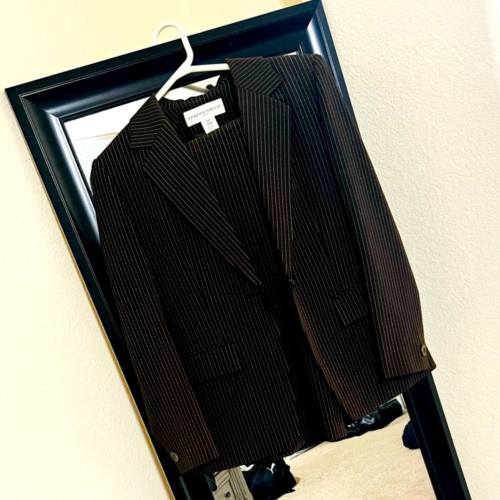 Black w/White stripe Jones New York pant suit sz6 petite